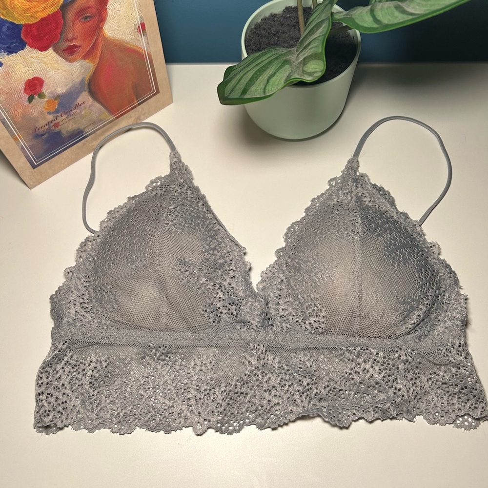 WOMENS LACE BRALETTE IN GREY WITH PADDING